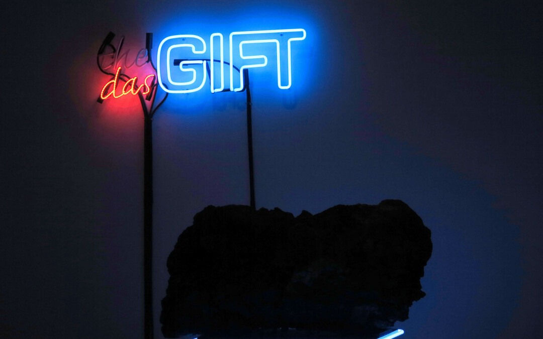 The Gift – neon art